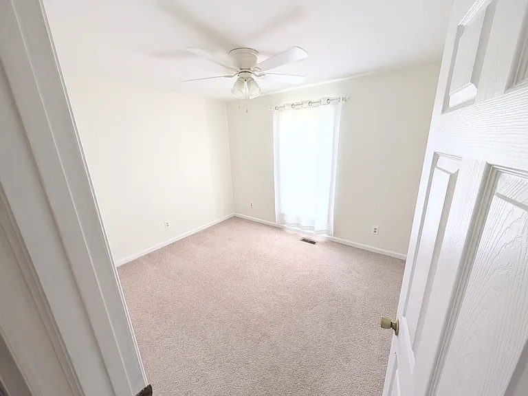 689 Cedar Point — Photo 5