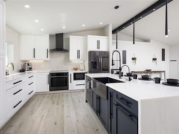 2nd image of 5754 Lancewood WAY