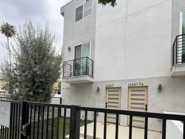 14247 Sylvan St, Van Nuys, CA 91401