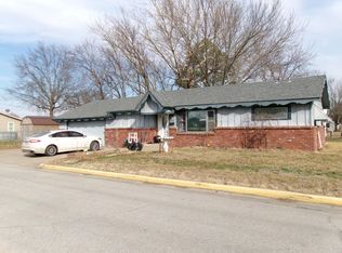 1302 Nw #E, Miami, OK 74354