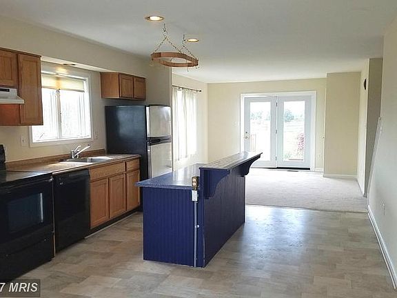 5th image of 649 Vista Ln
