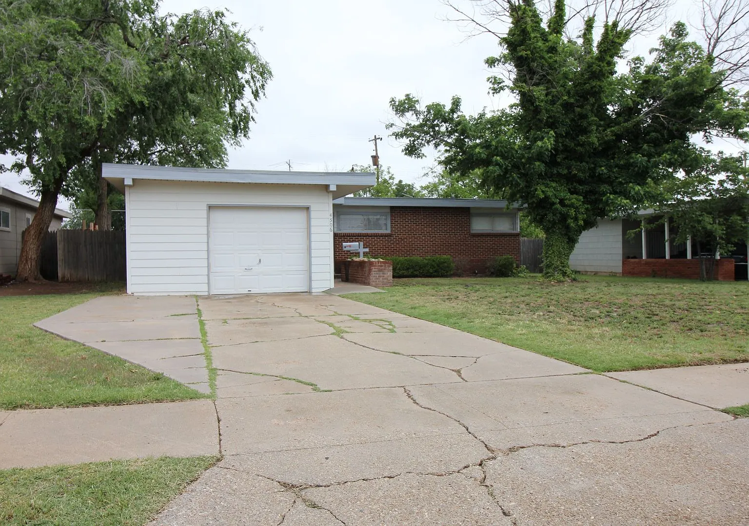 4506 44th Street! — Photo 1
