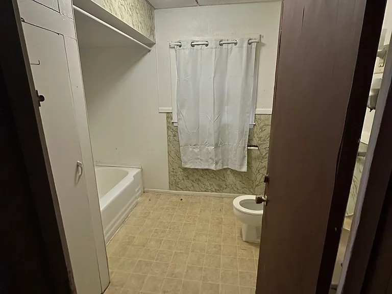 433 E Walnut St #3 — Photo 6