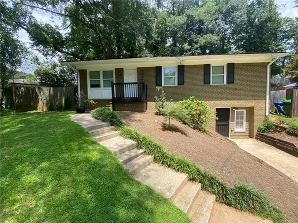 2466 Bouldercliff Way SE, Atlanta, GA 30316