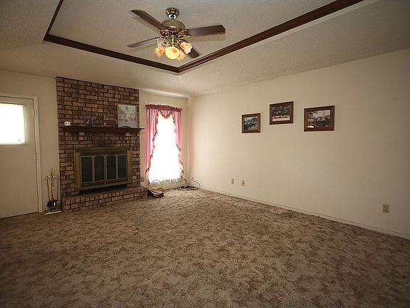 2nd image of 2398 Monica St