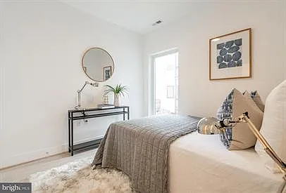 1415 Oak St NW #202 — Photo 16
