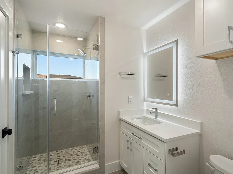 2348 Wycliff Ave — Photo 29