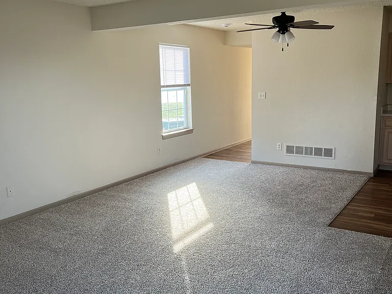 3251 SW Iron Creek Dr — Photo 2