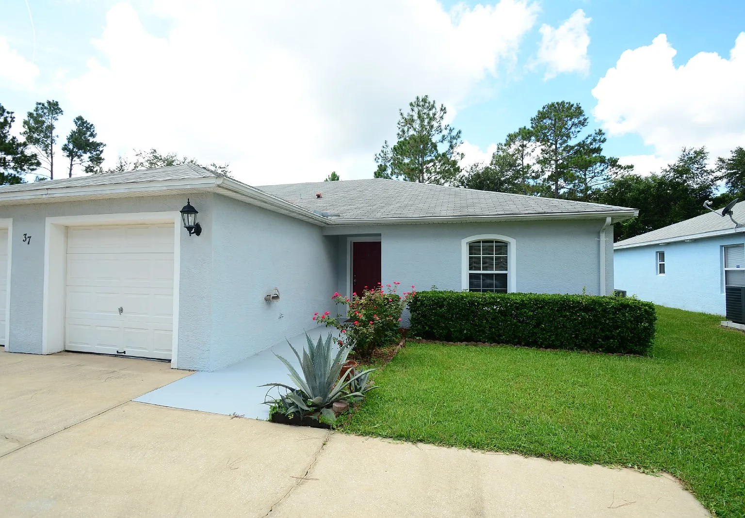 3 bed, 2.0 bath, 1242 sqft, $1,695 — Photo 2