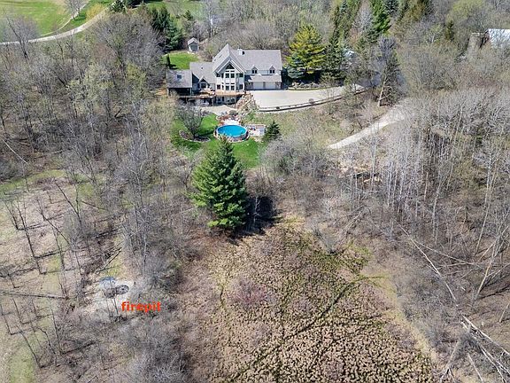 2nd image of 7430 Aurora ROAD