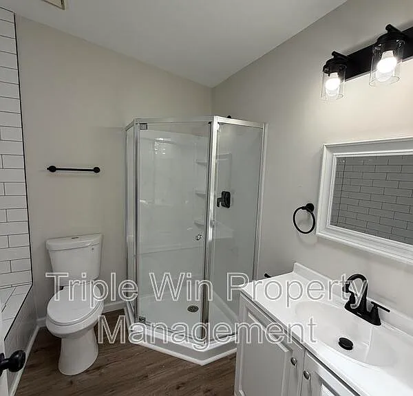 2245 Lindsay Ln — Photo 31