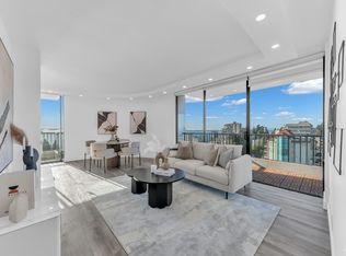 650 16th St #1202, West Vancouver, BC