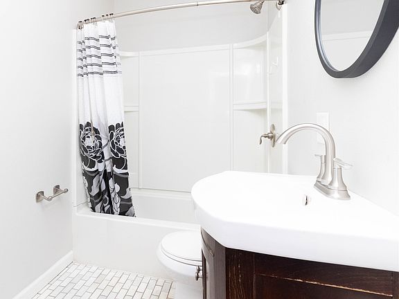 5th image of 4108 3rd St