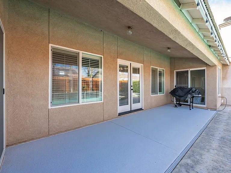 1114 W Pepper Dr — Photo 35