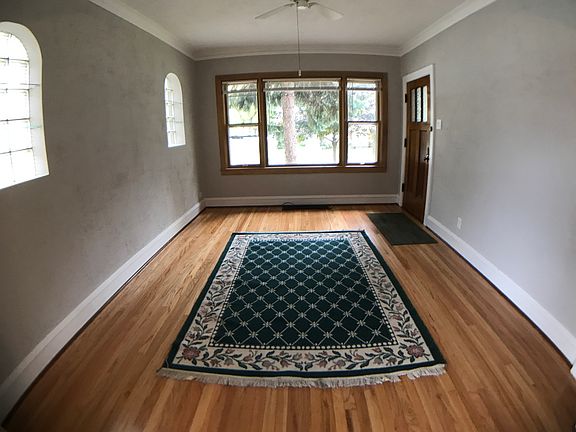 4th image of 3149 Sunnyside Ave