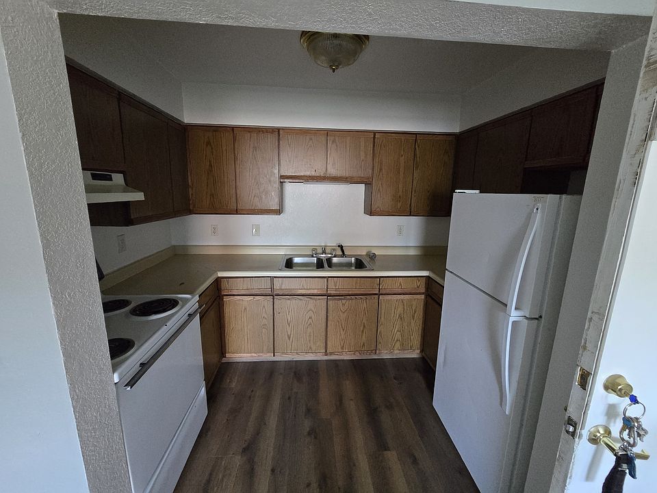 2nd image of 801 11th Ave SE