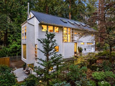 268 Lovell Avenue SW, Bainbridge Island, WA, 98110