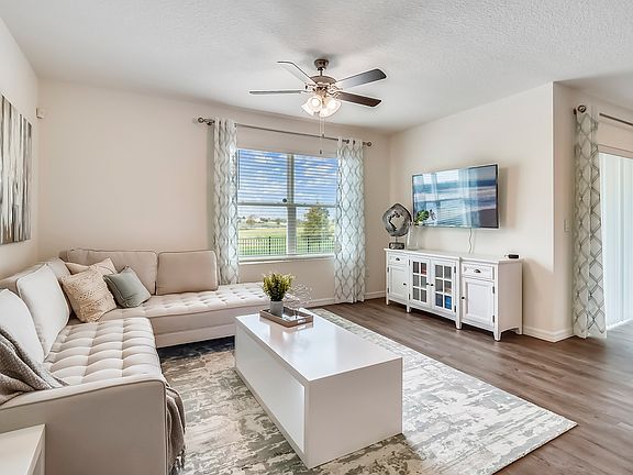 Windsong Apartments Living Area