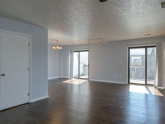 5th image of 3660 Walden Dr APT A