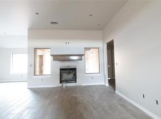 8401 Hazelwood Way, Edmond, OK 73034