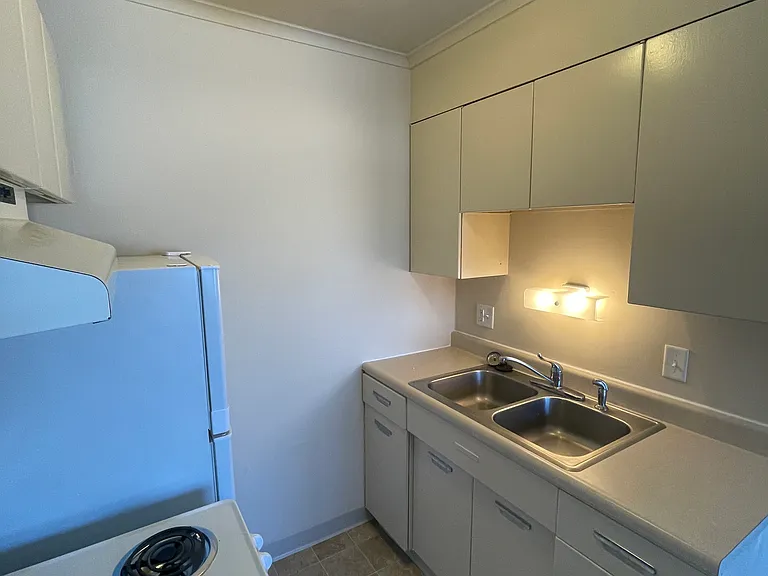 1340 King Ave — Photo 6