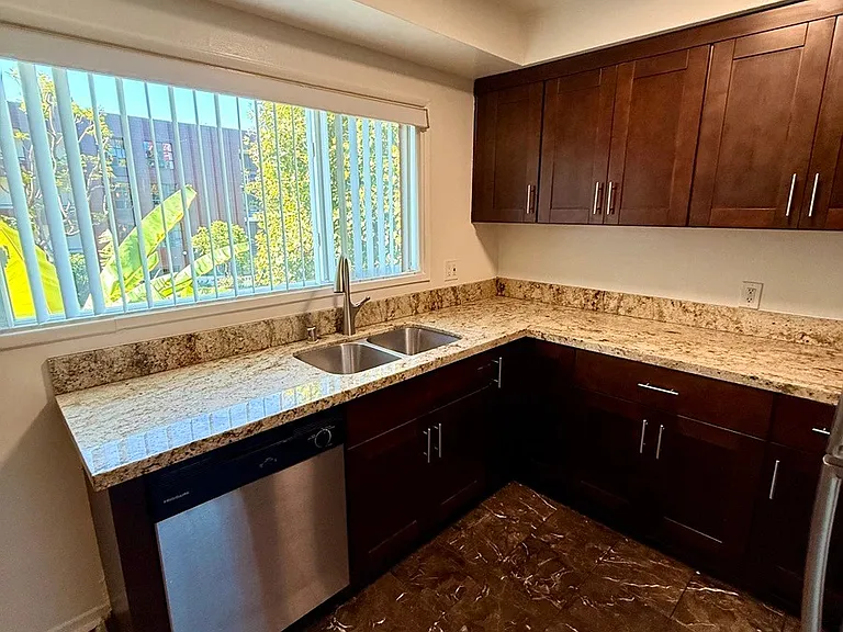 6211 Fountain Ave #6 — Photo 6