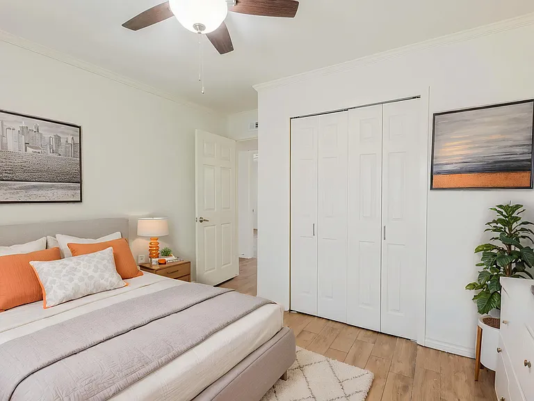 11839 High Meadow Dr — Photo 2