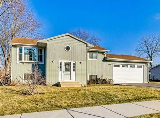 3603 Lee Ave, Gurnee, IL 60031