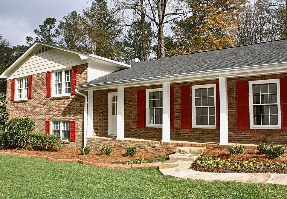 New Roof, New Paint,  Built-In Pool, Spacious, Lots of Storage!