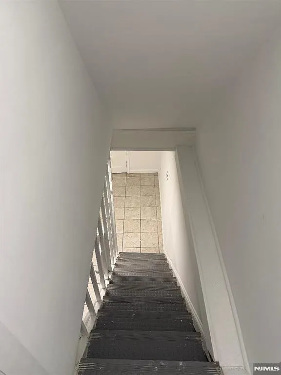 4 bed, $3,200 — Photo 3