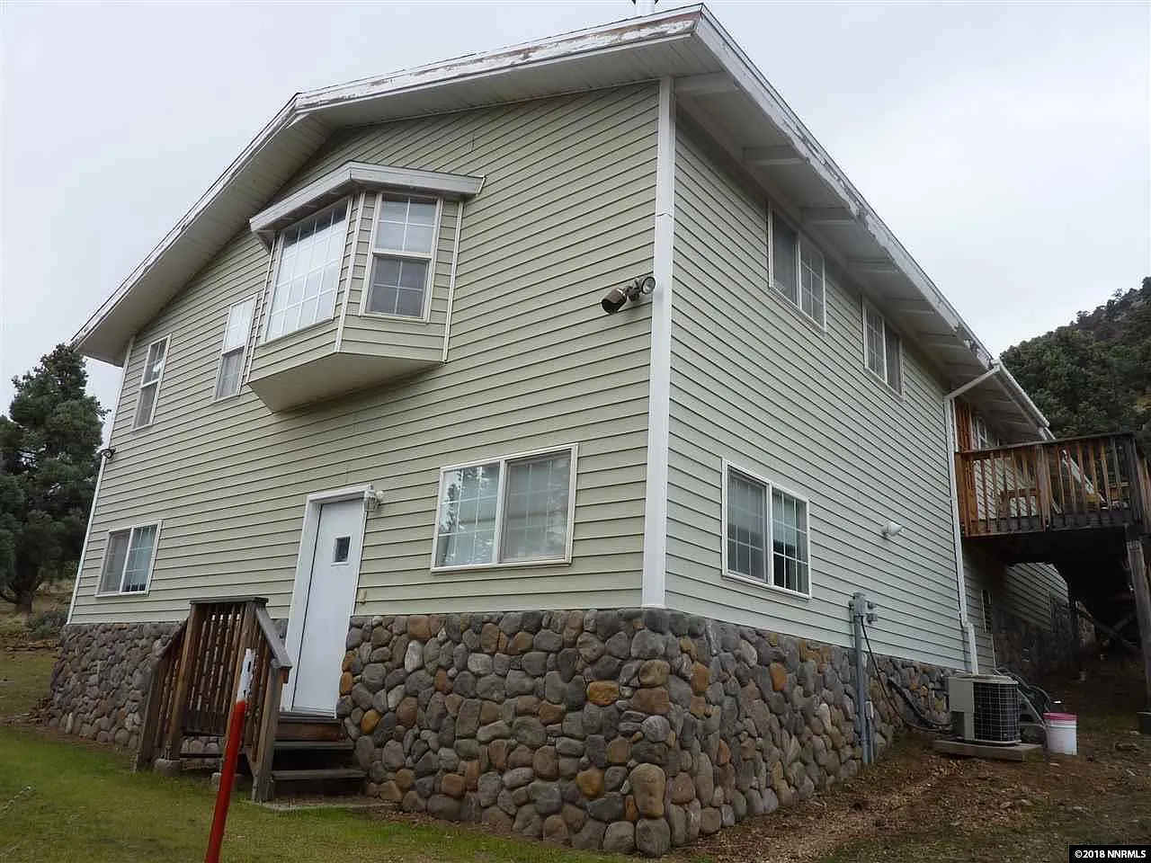 1482 Dove Ct photo 1
