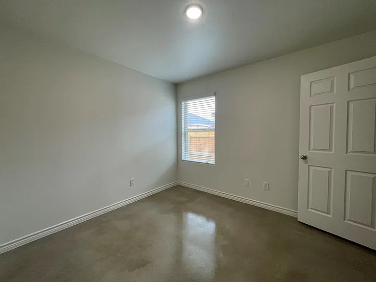 2317 Zanoletti Dr — Photo 25