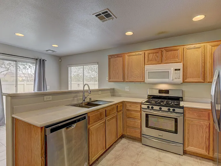 1052 Coronado Peak Ave — Photo 8