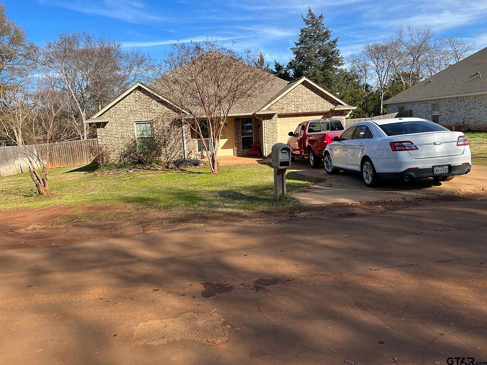1st image of 207 Brentwood Dr
