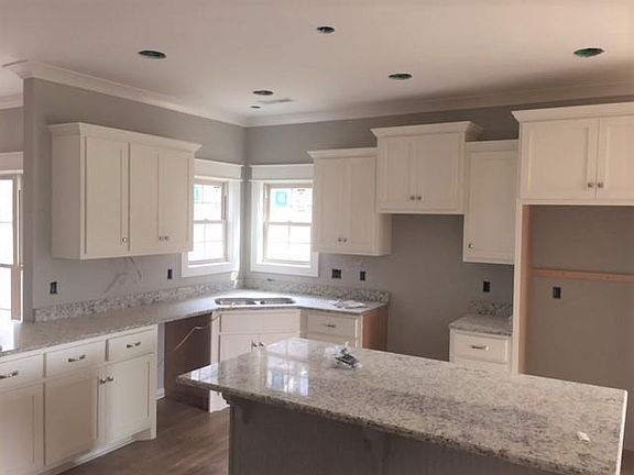 3rd image of 2938 Cason Ln