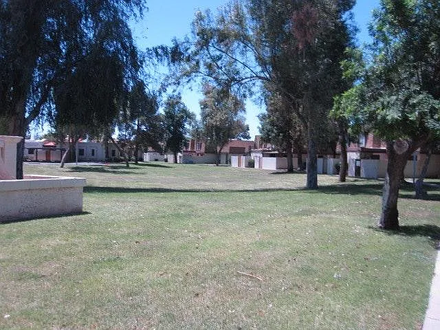 3213 W Royal Palm Rd — Photo 22