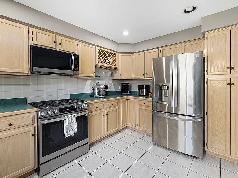 42 Rollingwood Dr — Photo 15