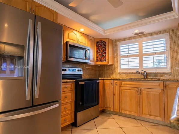 9310 Sunrise Lakes Blvd APT 205, Sunrise, FL 33322