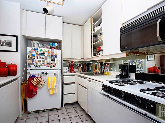 2nd image of 510 E 80th St APT 7D