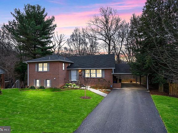 2nd image of 10605 Meadowhill Rd