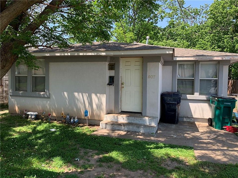 1st image of 807 SW 32nd St