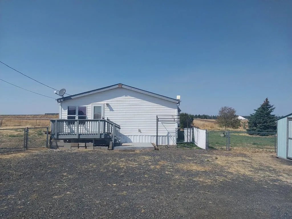 1831 E Cornwall Rd — Photo 1