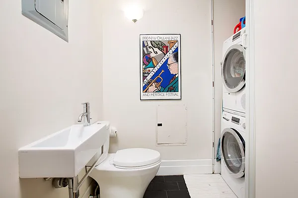 Sold by Keller Williams NYC | media 8