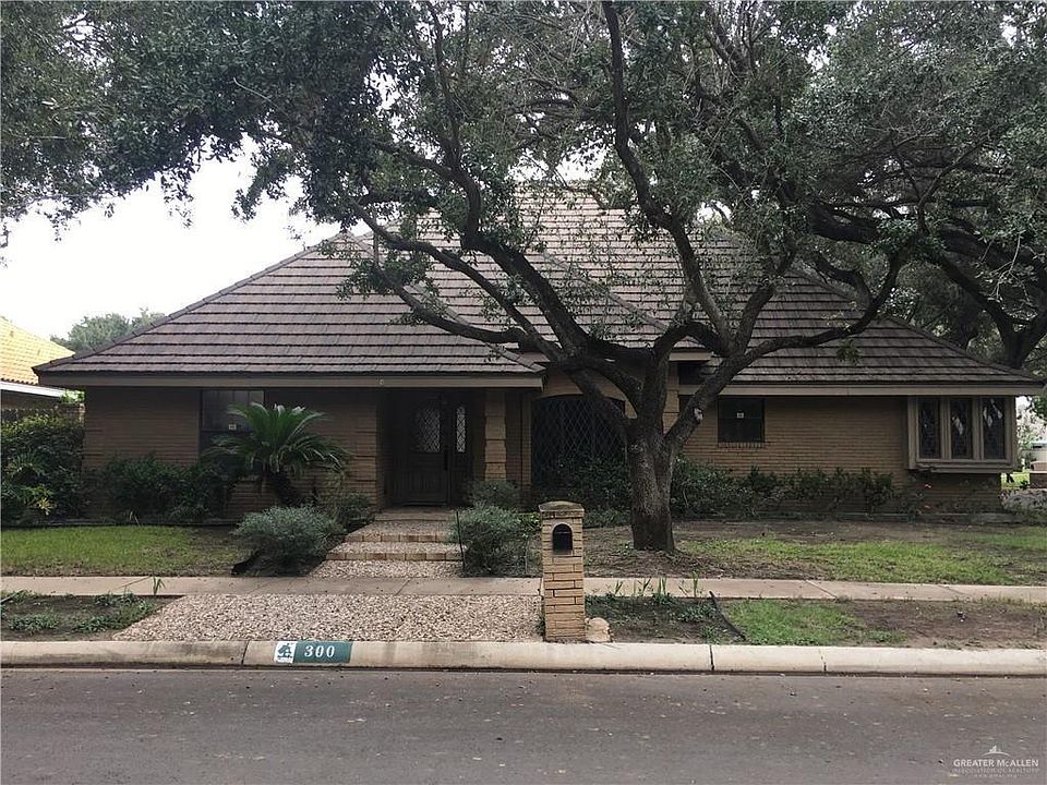 1st image of 300 Zinnia Ave