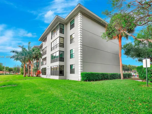 1532 Whitehall Dr APT 202, Davie, FL 33324
