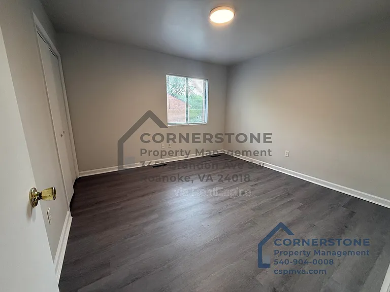 106 Lee Ave NE #10 — Photo 8