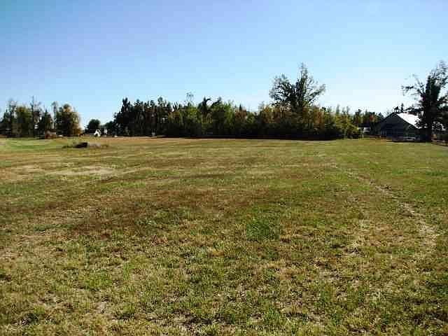 1st image of 4938 Village Square Dr