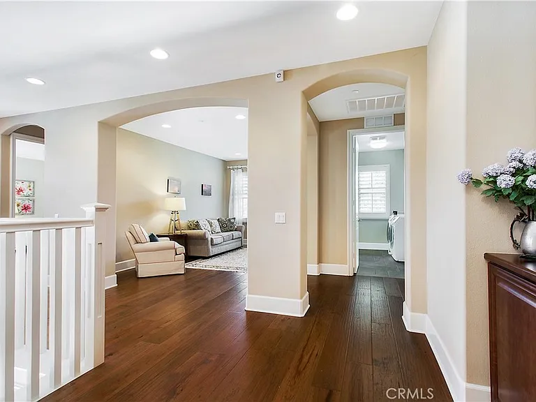 4731 Oceanridge Dr — Photo 8