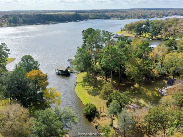 10232 Riley Green Rd, Franklin, TX 77856