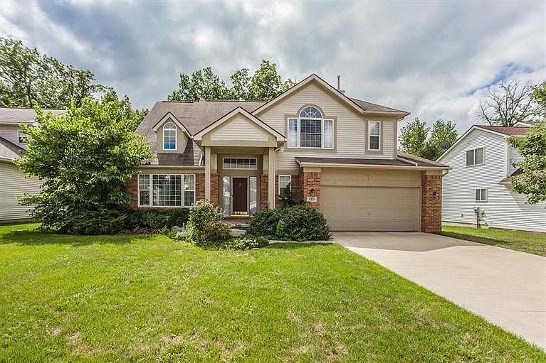 1st image of 5951 Rollingwood Dr